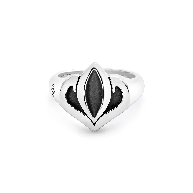 Signet Ring Medium – Sterling Silver