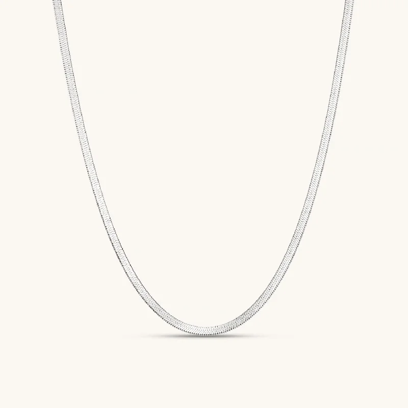 Fine Herringbone Necklace In Silver