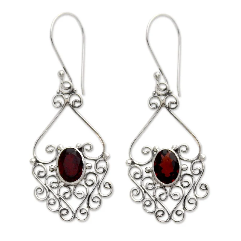 Handmade Sterling Silver 'Bali Dynasty' Garnet Filigree Earrings (Indonesia)