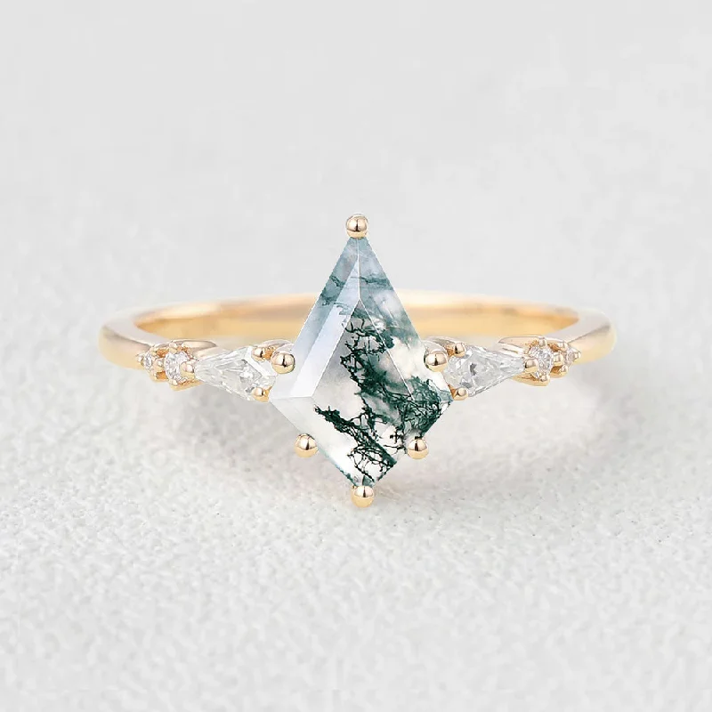 1.5ct Kite Moss Agate Yellow Gold Engagement Ring