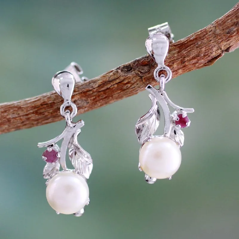 Handmade Sterling Silver 'Nature's Gift' Cultured Pearl Ruby Earrings (7 mm) (India) - 1.2*0.4