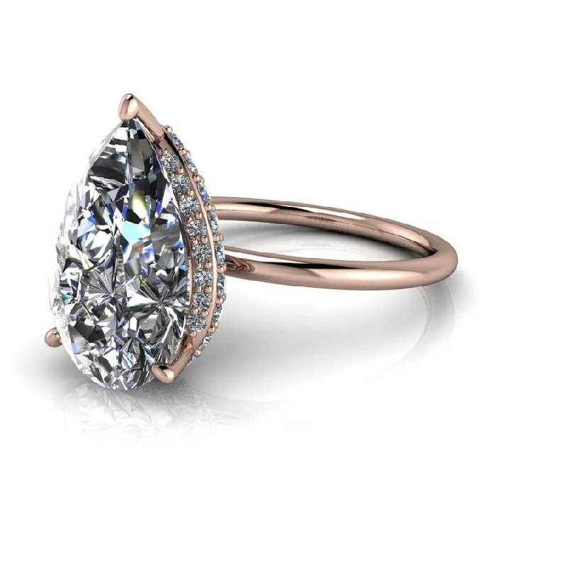 Aria No. 1 Moissanite Ring