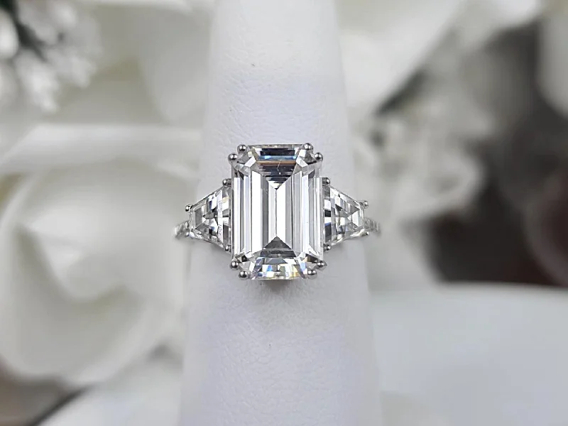 Della No. 1 Moissanite Ring