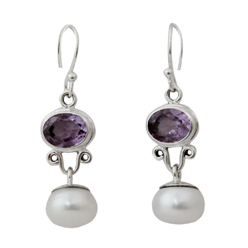 Handmade Silver 'Dazzling Delhi' Pearl Amethyst Earrings (9 mm) (India) - 1.6L*0.4W