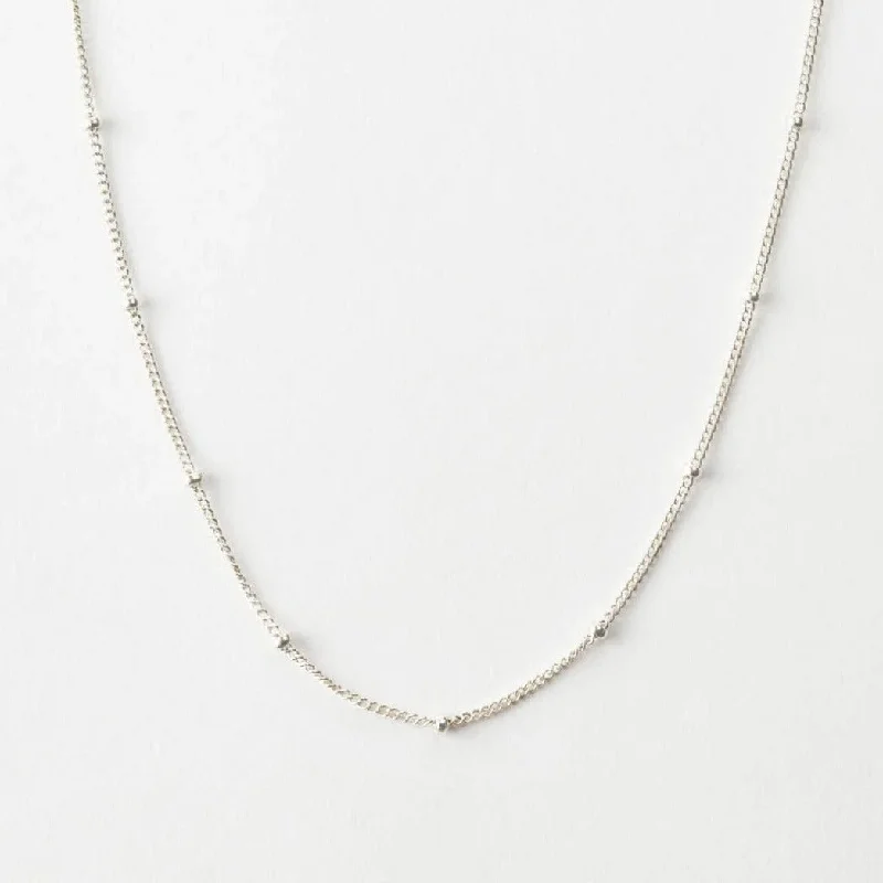 STUDDED CHAIN NECKLACE