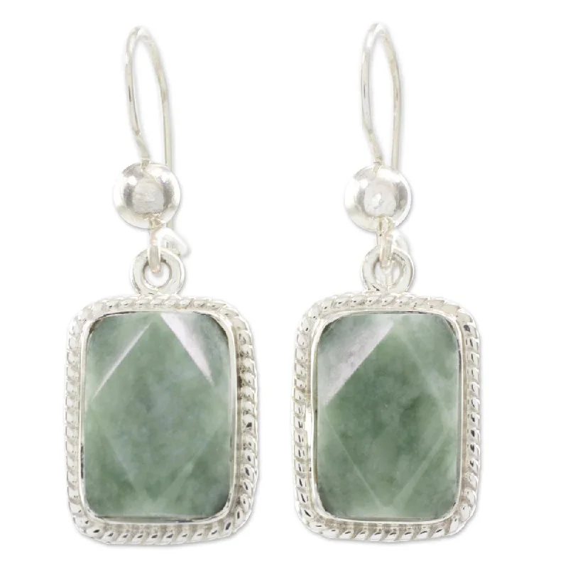 Handmade Sterling Silver 'Green Nuances' Jade Earrings (Guatemala) - 1.3L*0.5W